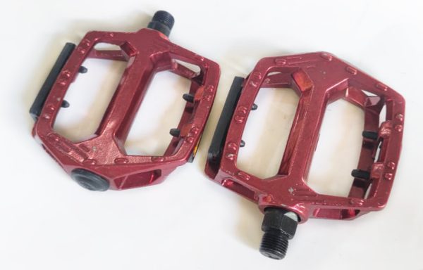 E- PAR DE PEDALES MTB ALUMINIO PLATAFORMA ROJO CH-17A