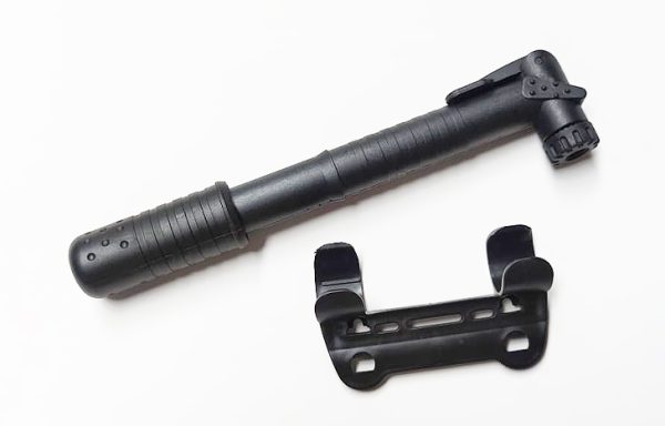 2- INFLADOR CORTO C/SOPORTE PARA BICICLETA