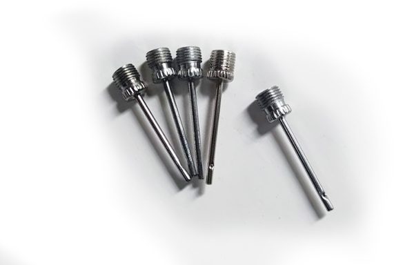 2- AGUJAS PARA INFLAR BALONES DE FUTBOL 5PC