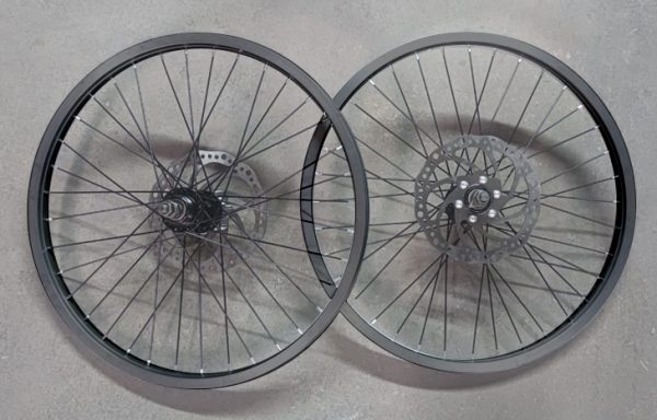 2- PAR DE AROS 27.5″ AL NEGRO BOCINA F/DISCO ROSCA PIÑON ROSCA